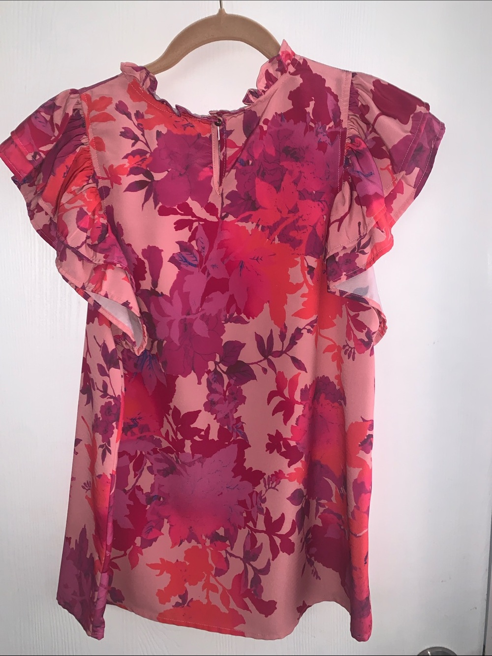 entro Pink and Magenta Floral Top - Picture 2 of 4